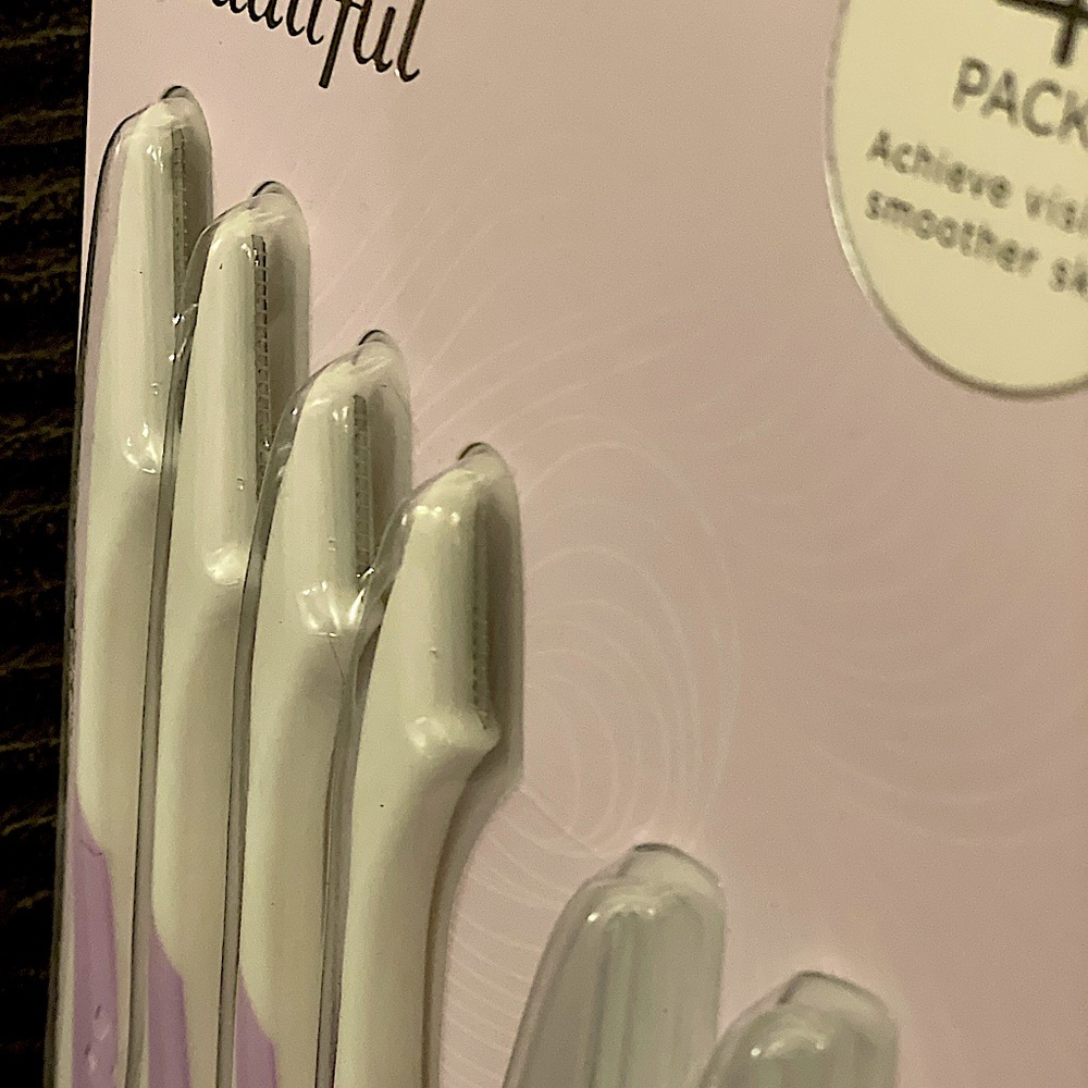 Dermaplaning Exfoliation Tools Set — Vivid Simply Beautiful - Picture 8 of 16